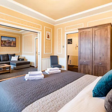 Apartment Centre Open View *