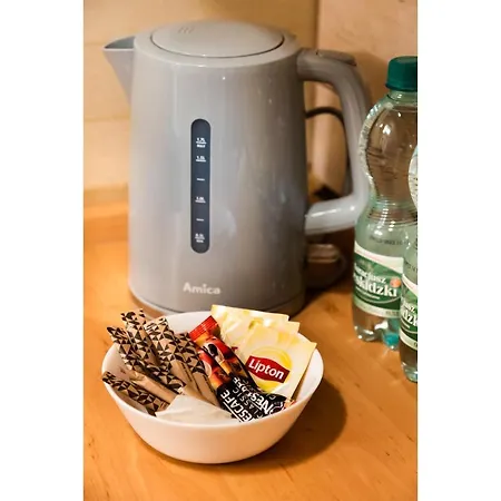 Centre Open View By Bookinghost *